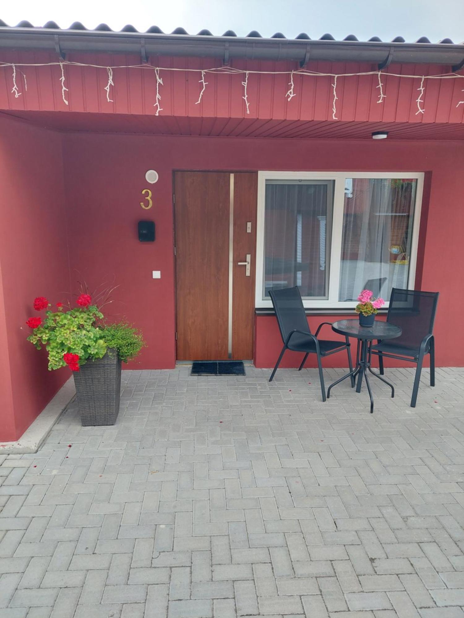 Lapiu Ola Apartment Utena Luaran gambar